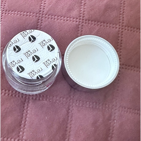 Revel Nail Color Changing Mensa DIP POWDER 0.5 oz - Picture 5 of 6